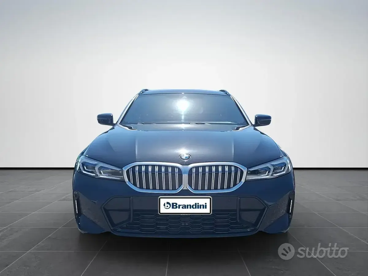 Nuova BMW 320 Comfort Edition 190 CV (139 kW) 2026 Black sapphire metallizzato Station wagon