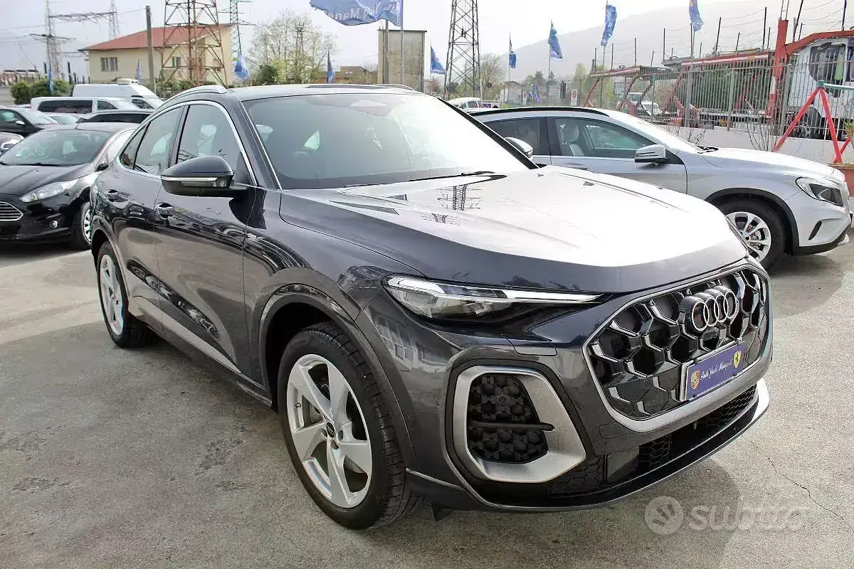 Usata Audi Q5 Sportback S-Line 204 CV (150 kW) 2025 Grigio SUV
