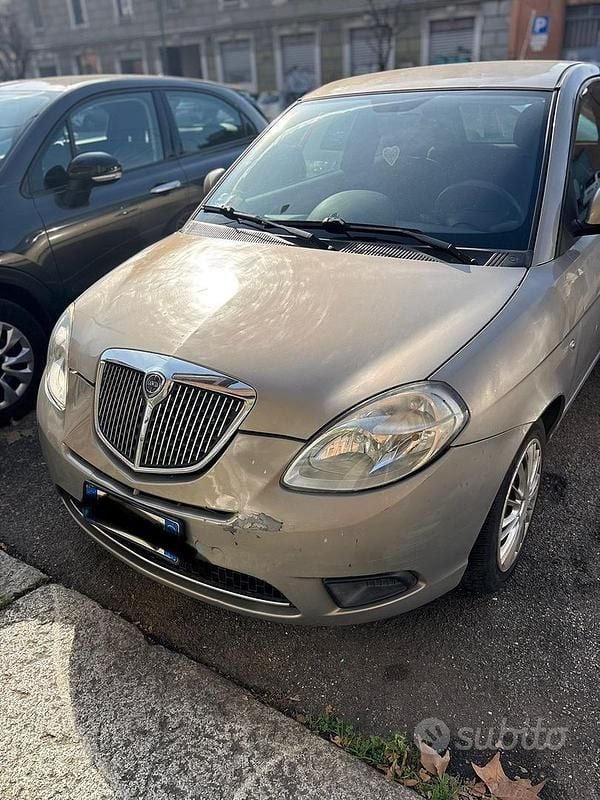 Usata Lancia Ypsilon 69 CV (50 kW) 2011 Utilitaria