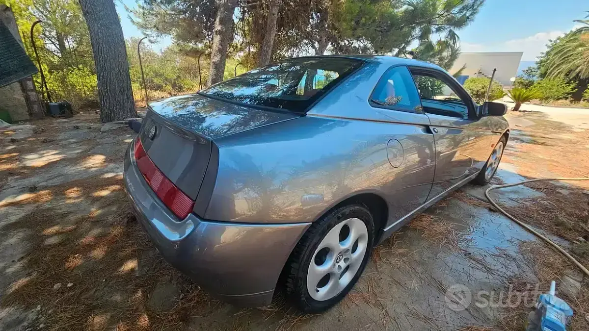 Usata Alfa Romeo GTV 155 CV (114 kW) 1998 Coupé