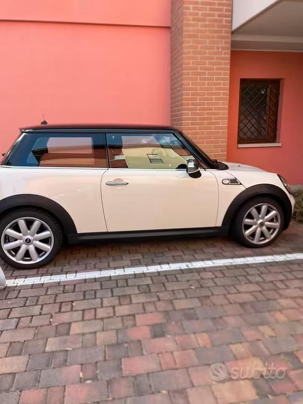 Usata Mini Cooper 2010 Utilitaria