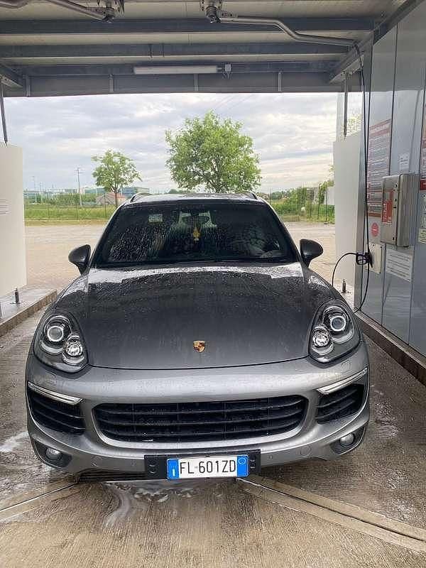 Usata 2016 Porsche Cayenne SUV | 29.999 € (Buon prezzo) - Immagine 1/4