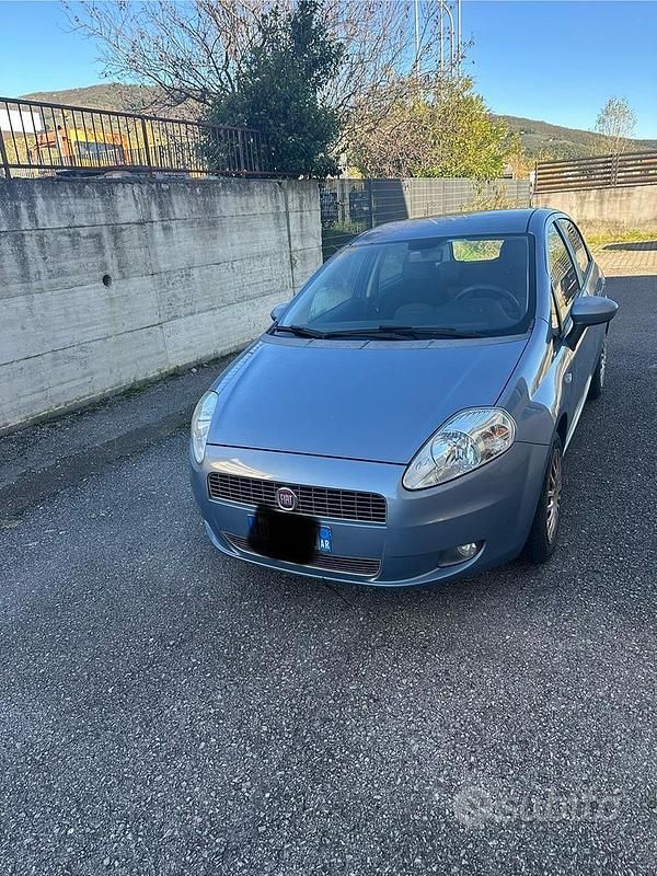 Blu Usata 2008 Fiat Grande Punto Active Due volumi | 3000 € (Buon prezzo) - Immagine 1/4