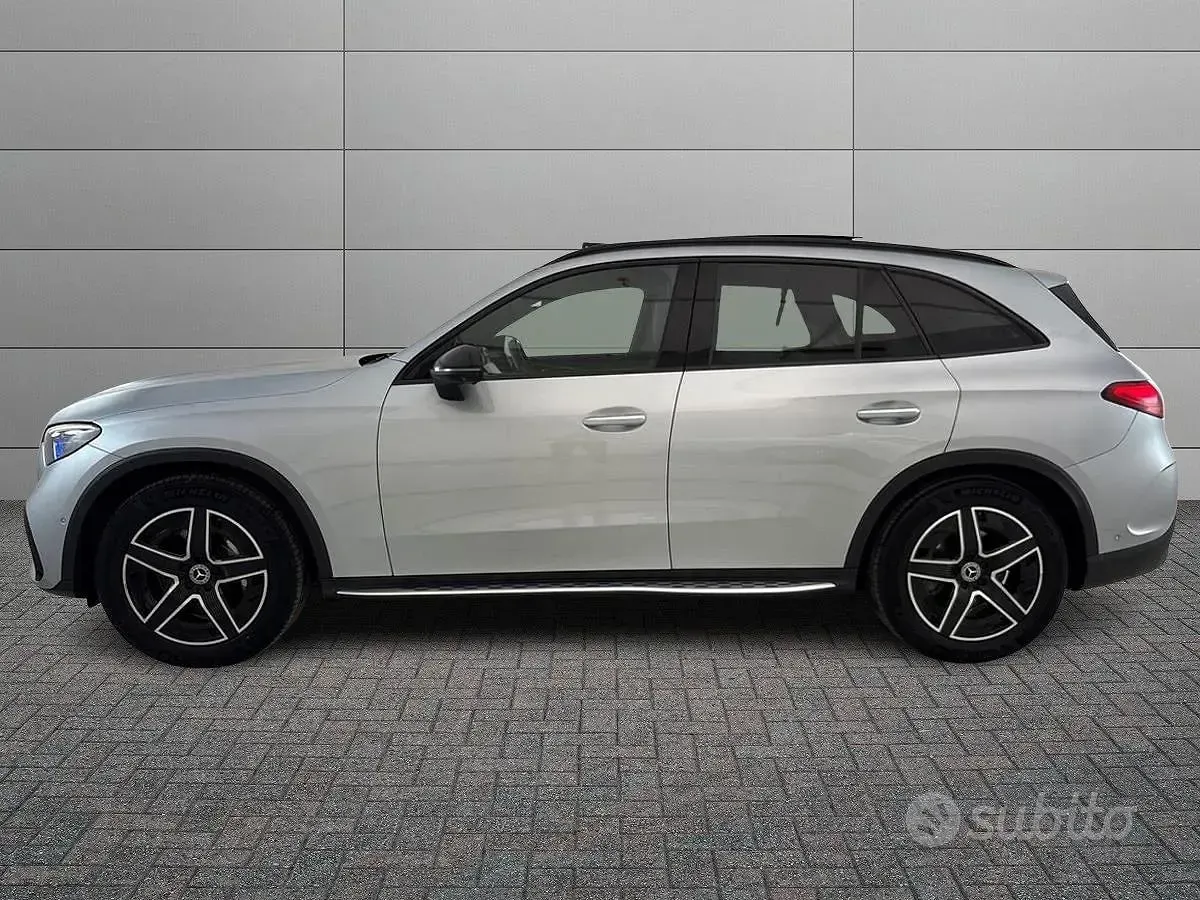 Usata Mercedes GLC220 AMG Line Premium Plus 197 CV (144 kW) 2023 Grigio SUV
