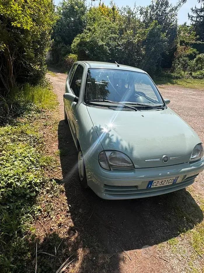 Usata Fiat 600 54 CV (39 kW) 2005 Verde Utilitaria