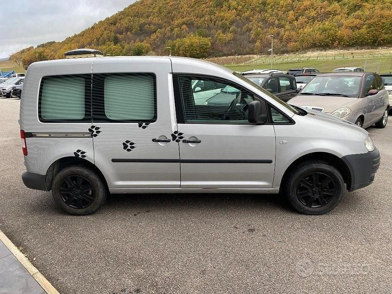 Usata VW Caddy 105 CV (77 kW) 2007 Grigio Monovolume
