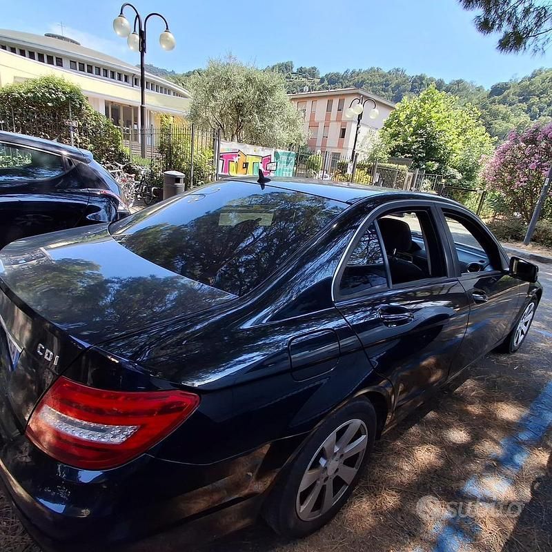 Usata Mercedes C200 184 CV (135 kW) 2013 Nero Berlina