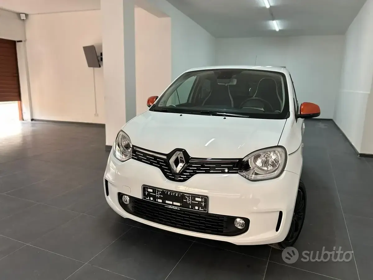 Usata Renault Twingo Techno 30 kW (42 CV) 2022 Bianco Utilitaria