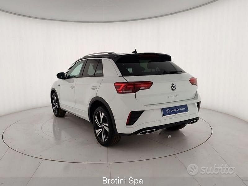 Usata VW T-Roc R-line 150 CV (110 kW) 2024 Grigio metallizzato SUV