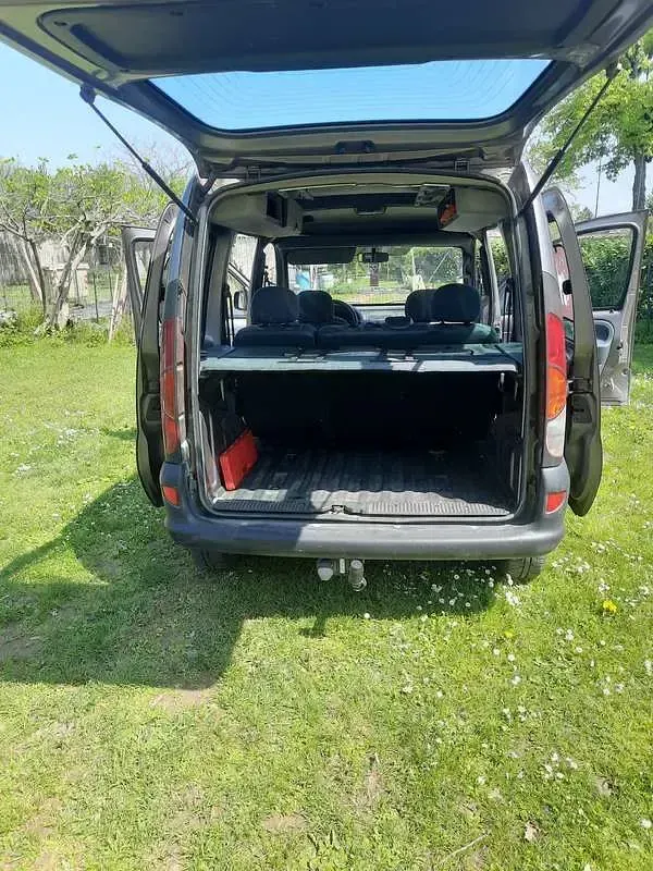 Usata Renault Kangoo 75 CV (55 kW) 2001 Monovolume
