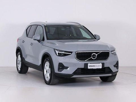 Usata Volvo XC40 Core 163 CV (119 kW) 2025 Grigio SUV