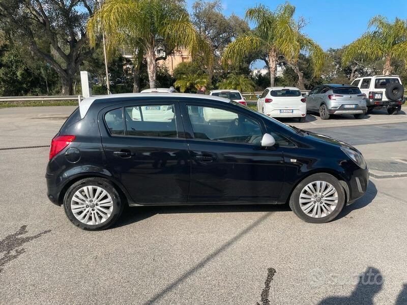 Usata Opel Corsa 85 CV (62 kW) 2014 Nero Utilitaria