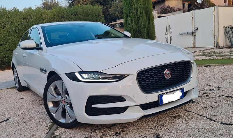 Usata Jaguar XE S 180 CV (132 kW) 2019 Bianco Berlina