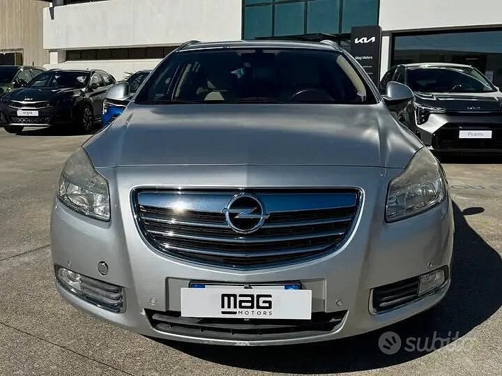 Usata Opel Insignia Cosmo 131 CV (96 kW) 2010 Grigio Station wagon
