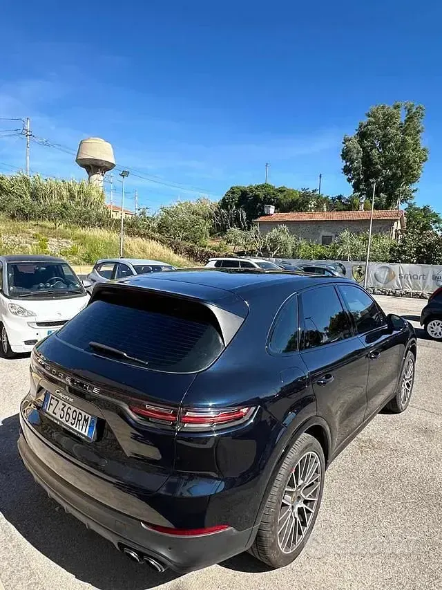 Usata Porsche Cayenne 340 CV (250 kW) 2019 Blu SUV