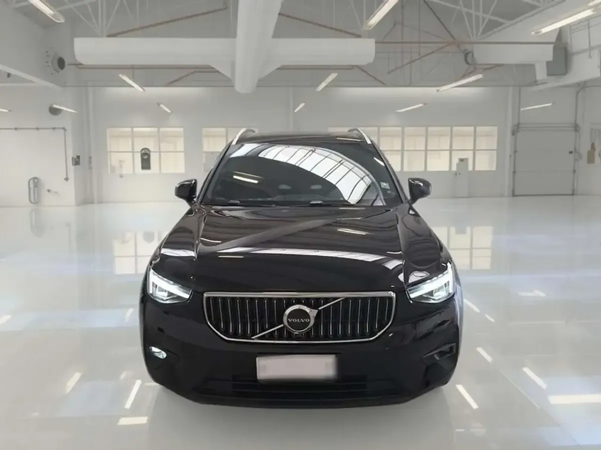 Usata Volvo XC40 Core 129 CV (94 kW) 2022 Nero SUV