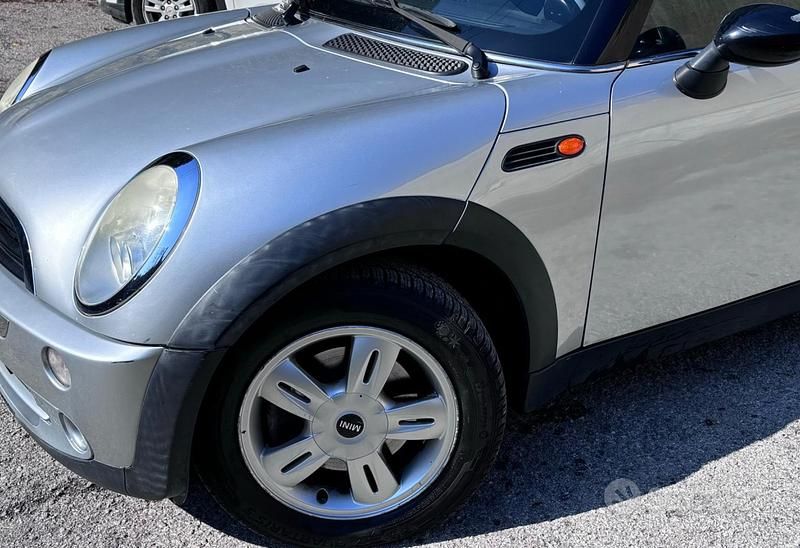 Usata Mini Cooper Coupé 89 CV (65 kW) 2006 Grigio Coupé