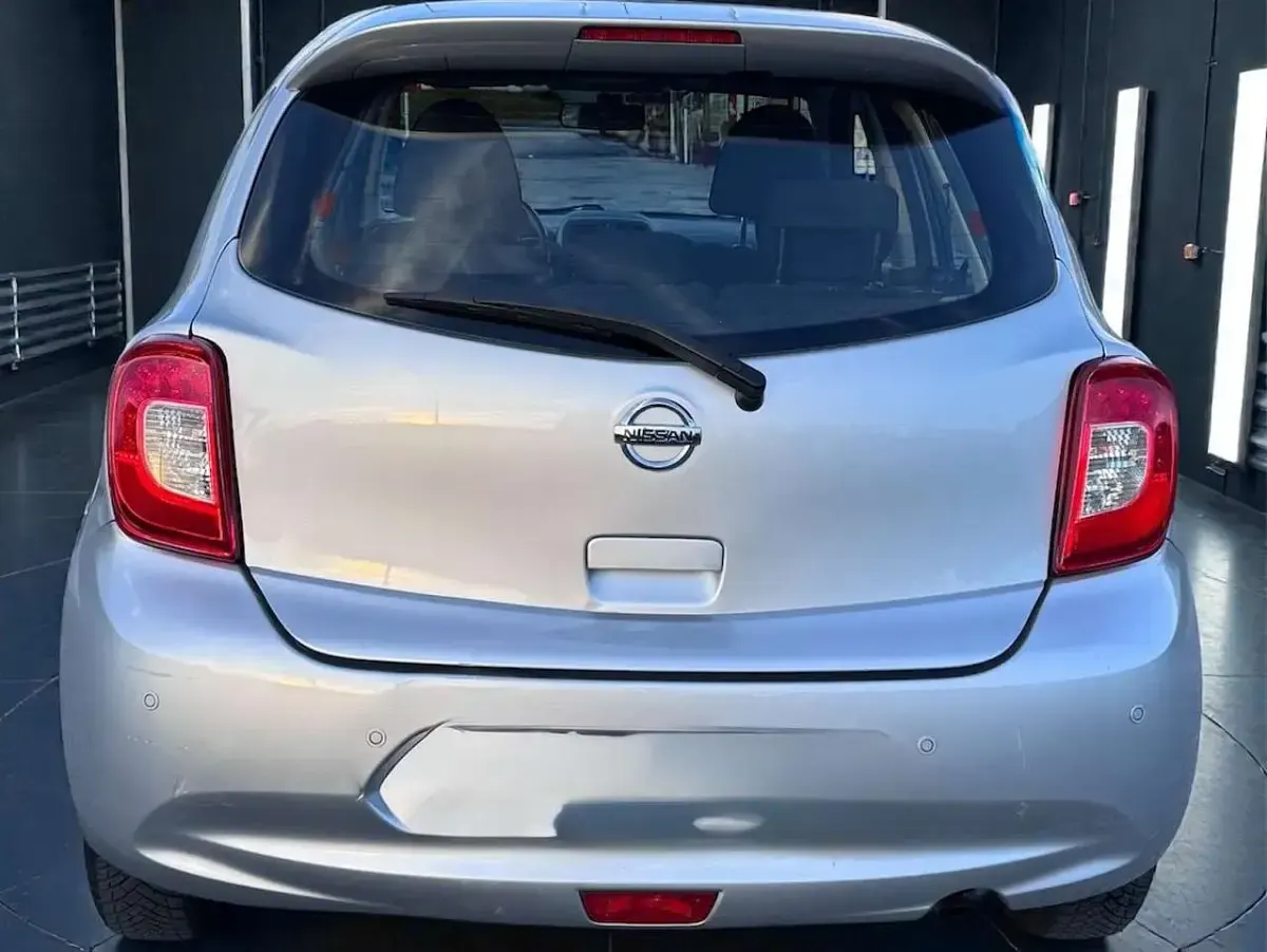 Usata Nissan Micra Tekna 80 CV (58 kW) 2015 Argento Utilitaria