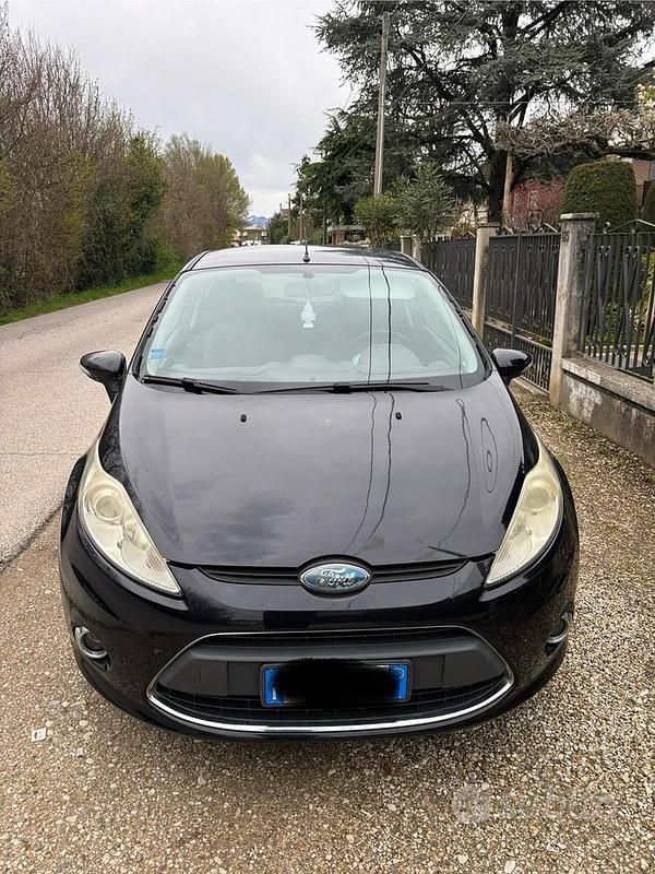 Usado Ford Fiesta 53 HP (38 kW) 2008 Preto Citadino