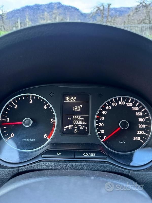 Usata VW Polo 75 CV (55 kW) 2012 Nero Utilitaria