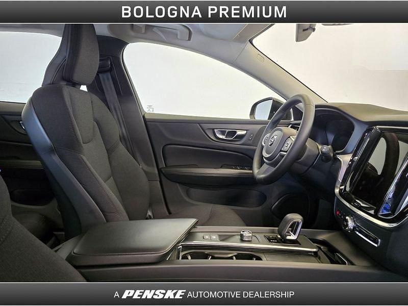 Usata Volvo V60 Business Edition 197 CV (144 kW) 2021 Nero Station wagon