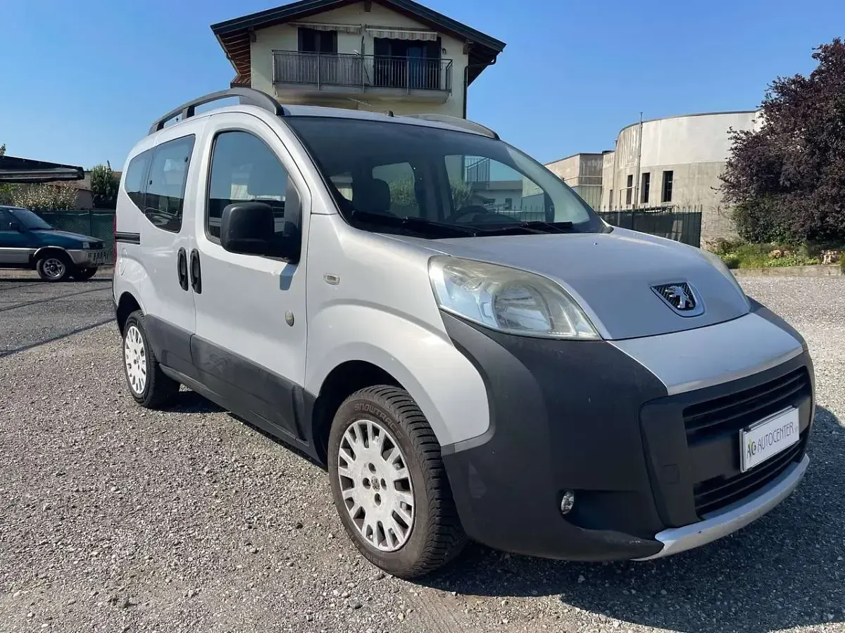 Usata Peugeot TePee Premium 68 CV (50 kW) 2010 Argento Station wagon