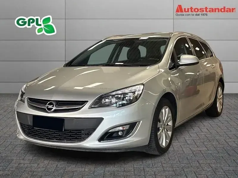 Usata Opel Astra Cosmo 140 CV (102 kW) 2014 Station wagon