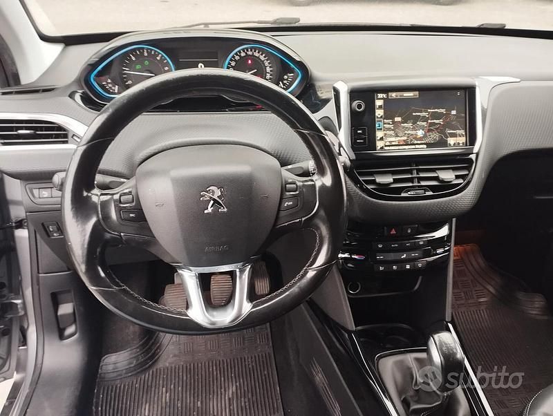 Usata Peugeot 2008 Allure 99 CV (72 kW) 2016 Grigio SUV