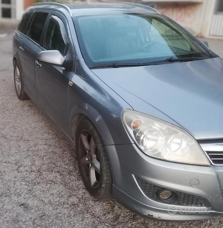 Usata Opel Astra 125 CV (91 kW) 2009 Grigio Station wagon
