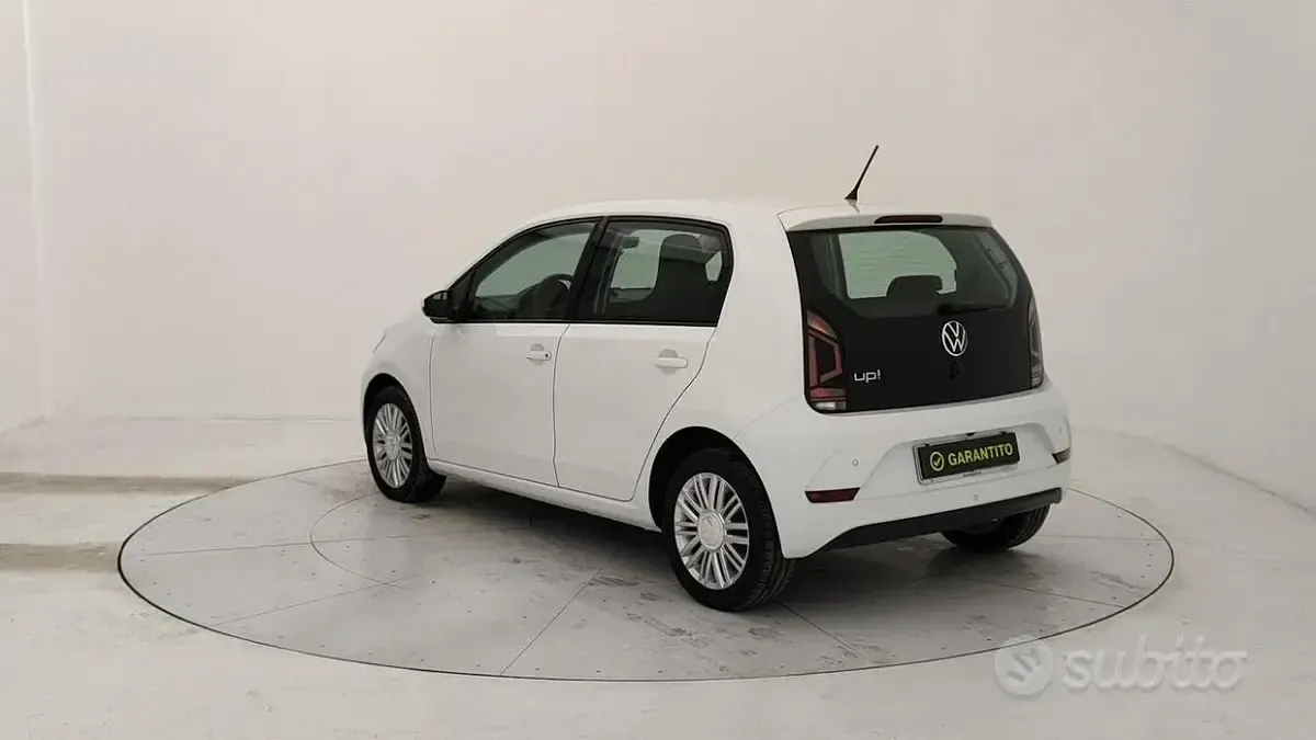 Usata VW up! move up! 65 CV (47 kW) 2022 Bianco Utilitaria