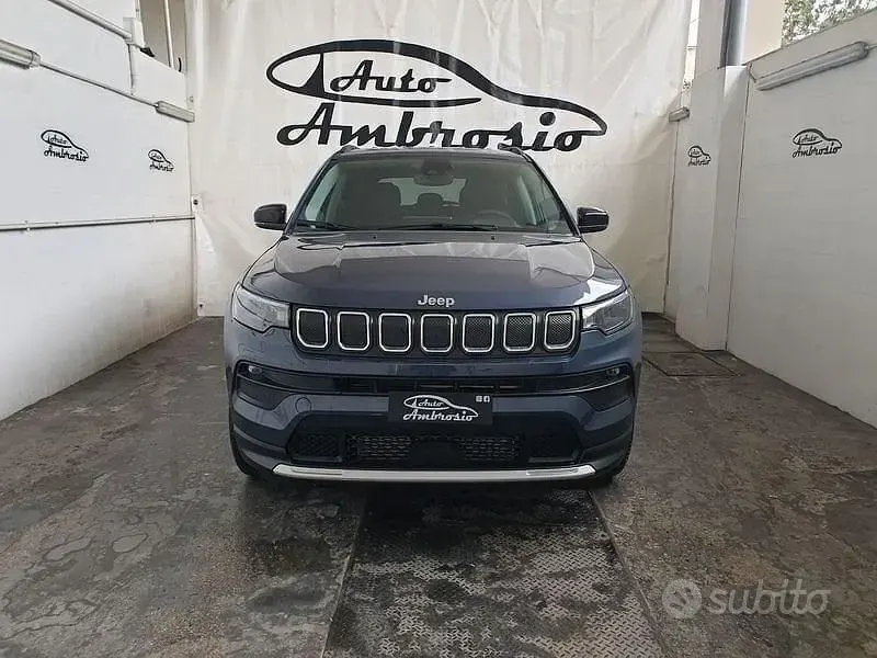 Begagnad Jeep Compass Limited 131 HK (96 kW) 2024 Blå SUV
