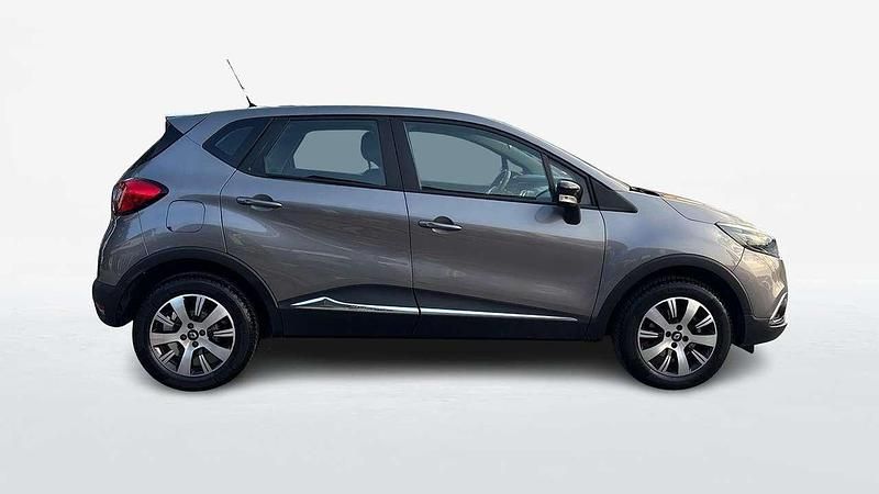 Usata Renault Captur Zen 90 CV (66 kW) 2015 Grigio scuro SUV