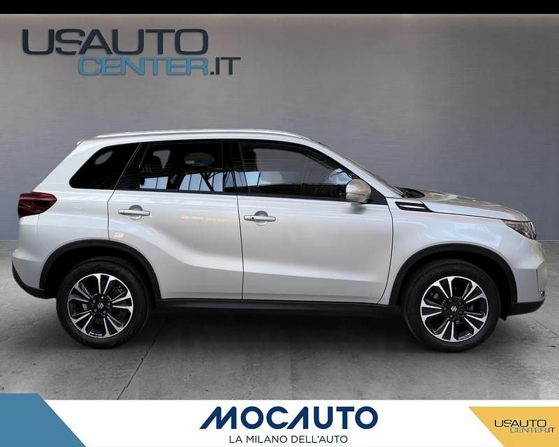 Usata Suzuki Vitara 129 CV (94 kW) 2022 Grigio argento vivo SUV
