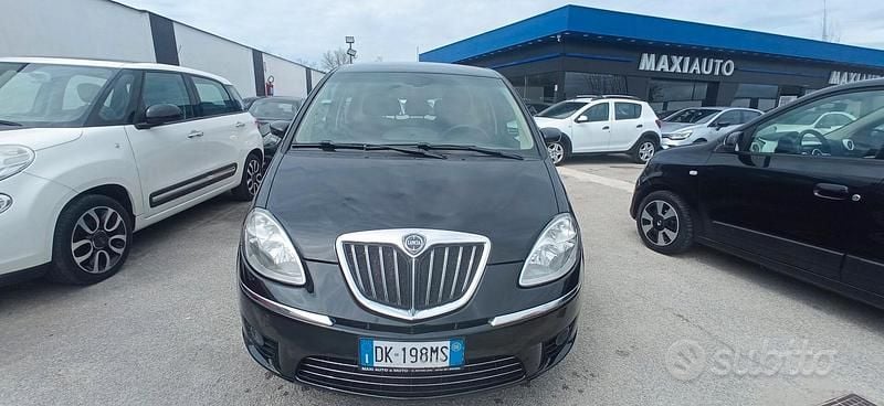 Usata Lancia Musa 77 CV (56 kW) 2008 Nero Monovolume