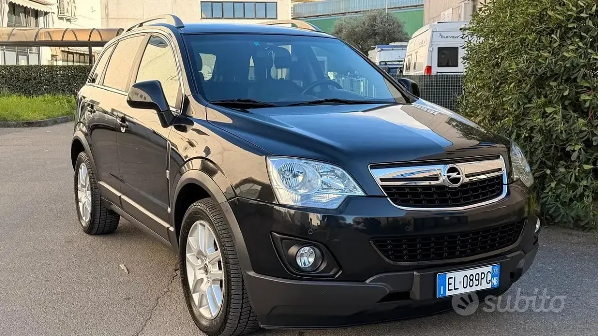 Usata Opel Antara Cosmo 163 CV (119 kW) 2012 Nero SUV