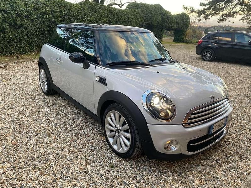 Usata Mini Cooper D 111 CV (81 kW) 2011 Argento Utilitaria