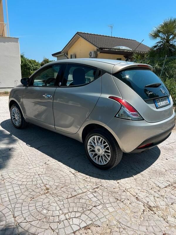 Usata Lancia Ypsilon Silver 80 CV (58 kW) 2013 Utilitaria