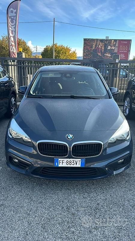 Grigio Usata 2016 BMW 216 Tre volumi | 6000 € (Super prezzo) - Immagine 1/3