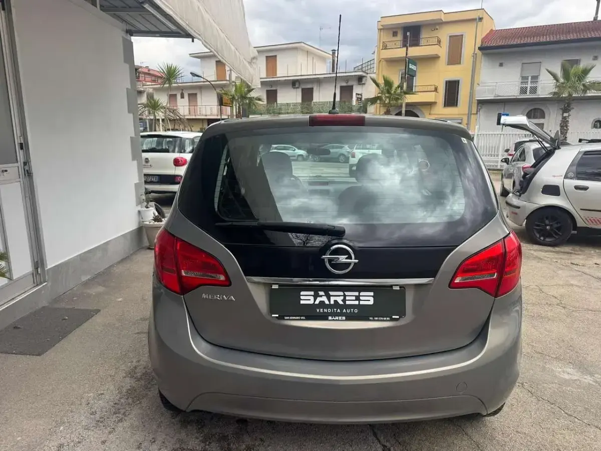 Usata Opel Meriva 120 CV (88 kW) 2015 Grigio Monovolume