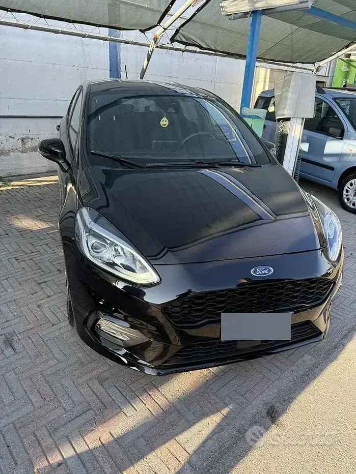 Usata Ford Fiesta ST-Line 120 CV (88 kW) 2018 Nero Utilitaria