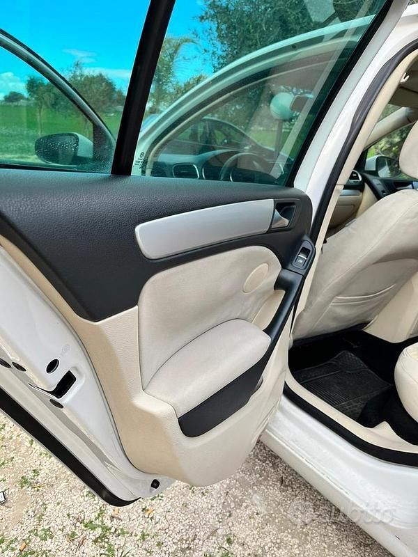 Usata VW Golf VI 110 CV (80 kW) 2009 Utilitaria