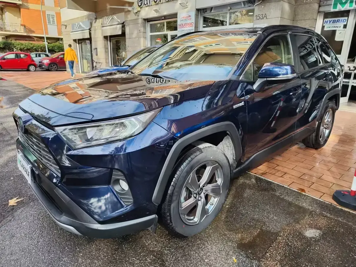 Usata Toyota RAV4 Hybrid 184 CV (135 kW) 2021 Blu SUV