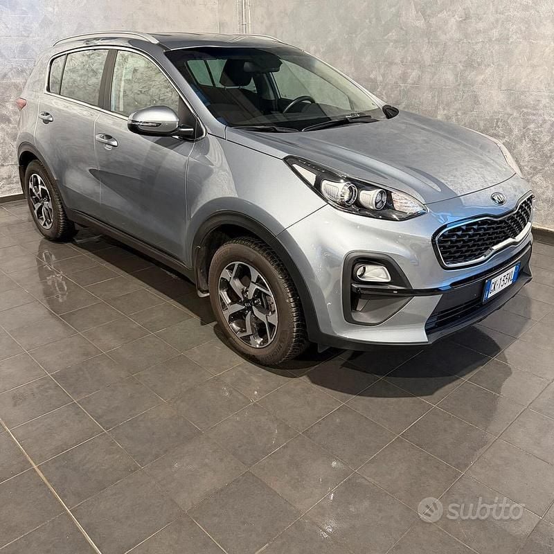 Usata Kia Sportage Style 132 CV (97 kW) 2021 Grigio SUV