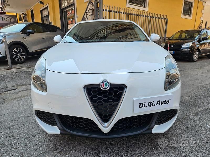 Usata Alfa Romeo Giulietta Super 120 CV (88 kW) 2017 Bianco Utilitaria