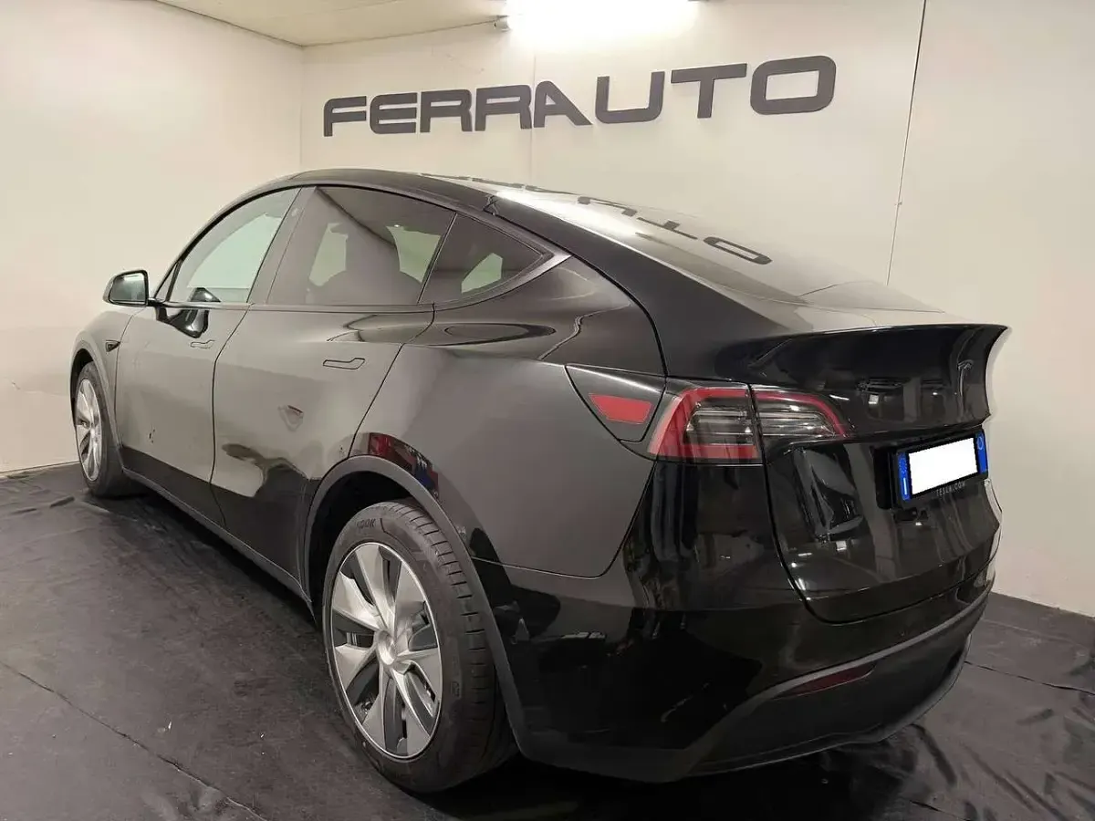 Usata Tesla Model Y 152 kW (208 CV) 2021 Nero SUV