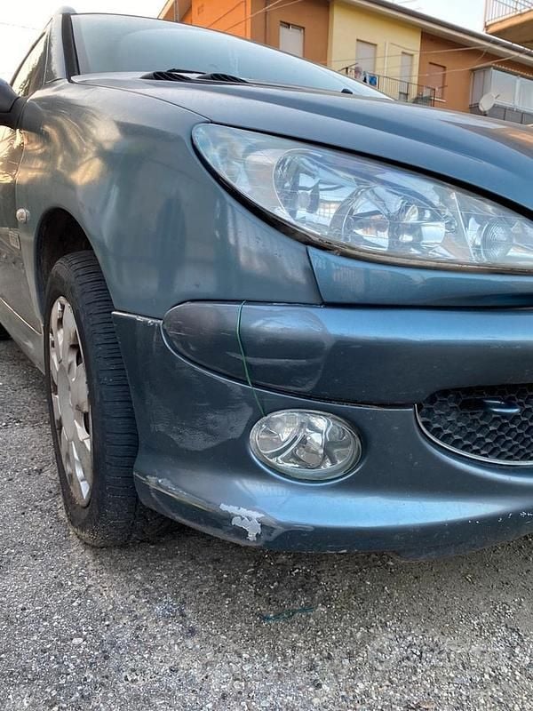 Usata Peugeot 206 88 CV (64 kW) 2005 Grigio Station wagon