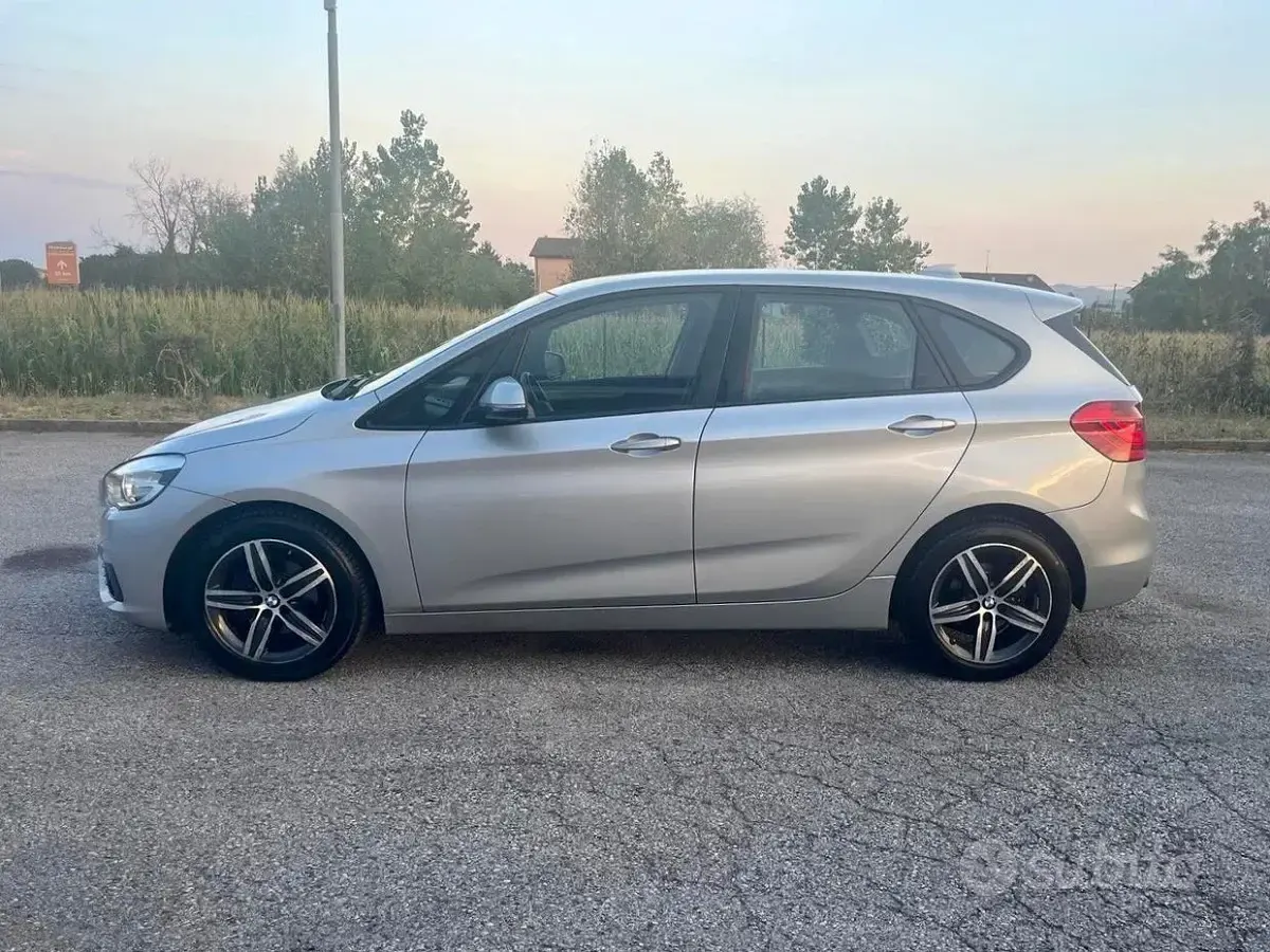 Usata BMW 216 Active Tourer Sport Line 116 CV (85 kW) 2015 Grigio Monovolume