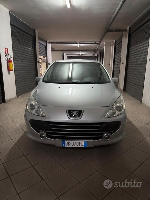 Usata Peugeot 307 110 CV (80 kW) 2007 Grigio Berlina