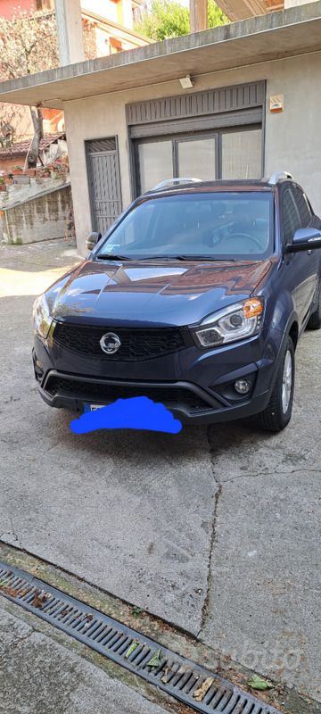 Usata Ssangyong (KGM) Korando 149 CV (109 kW) 2014 Blu SUV