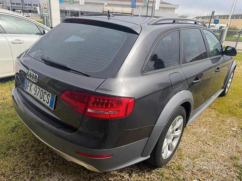 Usata Audi A4 Allroad Advanced 143 CV (105 kW) 2011 Nero Station wagon